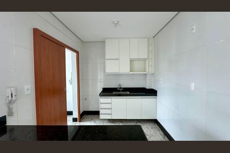 Apartamento para alugar com 70m², 2 quartos e 2 vagasCozinha 