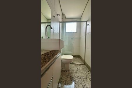 Apartamento para alugar com 70m², 2 quartos e 2 vagasBanheiro 