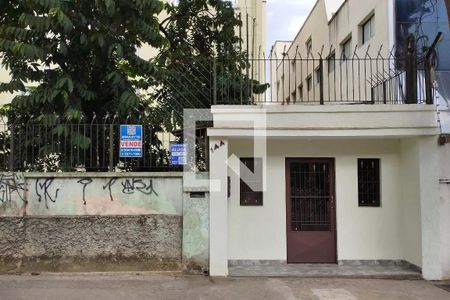 Apartamento à venda com 67m², 2 quartos e sem vaga Apartamento à venda com 67m², 2 quartos e sem vagaFachada