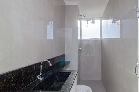 Banheiro social de apartamento para alugar com 2 quartos, 43m² em Pirituba, São Paulo