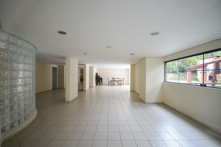 Apartamento à venda com 330m², 4 quartos e 5 vagas Apartamento à venda com 330m², 4 quartos e 5 vagasSalão de Festa