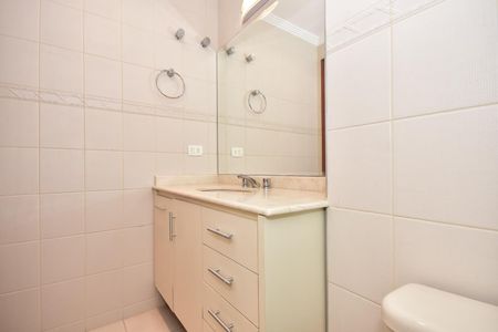 Apartamento à venda com 330m², 4 quartos e 5 vagasBanheiro Suíte 2