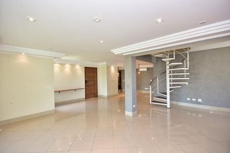 Apartamento à venda com 330m², 4 quartos e 5 vagasSala