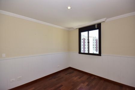 Apartamento à venda com 330m², 4 quartos e 5 vagasSuíte 3