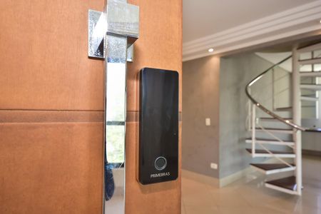 Apartamento à venda com 330m², 4 quartos e 5 vagasFechadura Eletrônica