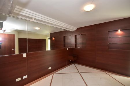 Apartamento à venda com 330m², 4 quartos e 5 vagasSuíte 1 da Cobertura