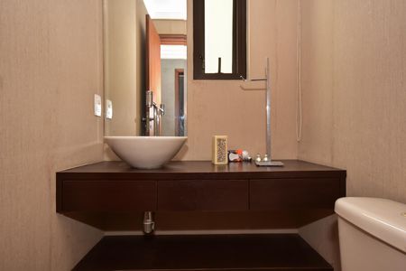 Apartamento à venda com 330m², 4 quartos e 5 vagasLavabo