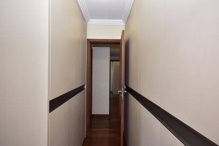 Apartamento à venda com 330m², 4 quartos e 5 vagasArmário da Suíte  3