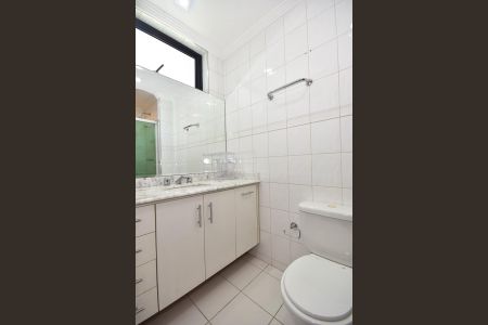 Apartamento à venda com 330m², 4 quartos e 5 vagasBanheiro Suíte 2