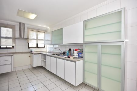 Apartamento à venda com 330m², 4 quartos e 5 vagasCozinha
