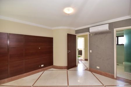 Apartamento à venda com 330m², 4 quartos e 5 vagasSuíte 1 da Cobertura