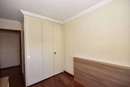 Apartamento à venda com 330m², 4 quartos e 5 vagasSuíte 2
