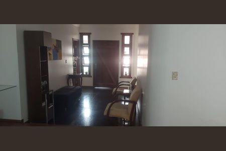 Casa à venda com 343m², 5 quartos e 5 vagas Casa à venda com 343m², 5 quartos e 5 vagassala