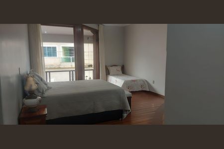 Casa à venda com 343m², 5 quartos e 5 vagas Casa à venda com 343m², 5 quartos e 5 vagasquarto 3