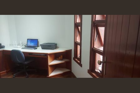 Casa à venda com 343m², 5 quartos e 5 vagas Casa à venda com 343m², 5 quartos e 5 vagasquarto 4