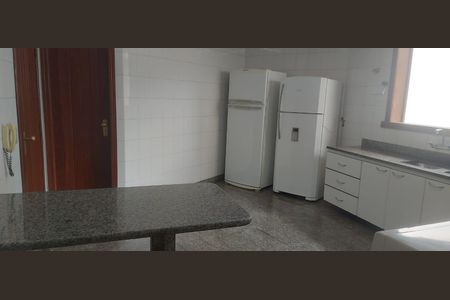 Casa à venda com 343m², 5 quartos e 5 vagas Casa à venda com 343m², 5 quartos e 5 vagascozinha