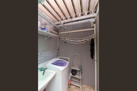 Casa de condomínio à venda com 50m², 2 quartos e sem vagaÁrea de Serviço