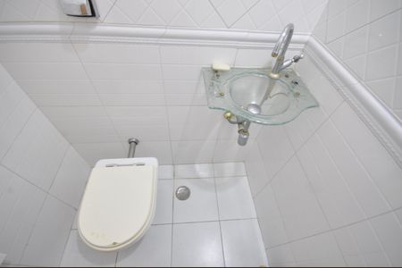 Casa à venda com 250m², 5 quartos e 2 vagasLavabo