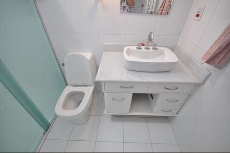 Casa à venda com 250m², 5 quartos e 2 vagasBanheiro do Quarto Suíte 2