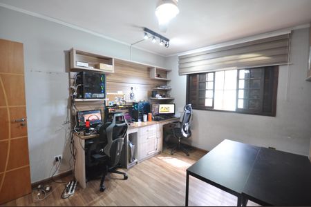 Casa à venda com 250m², 5 quartos e 2 vagasQuarto 3