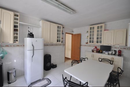 Casa à venda com 250m², 5 quartos e 2 vagasCozinha