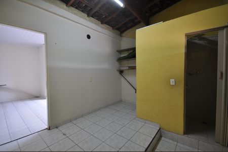 Casa à venda com 250m², 5 quartos e 2 vagasQuarto de Serviço