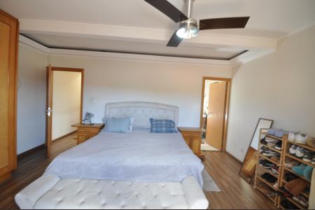 Casa à venda com 250m², 5 quartos e 2 vagasQuarto Suíte 1