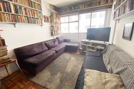 Sala de estar de apartamento à venda com 3 quartos, 105m² em Perdizes, São Paulo