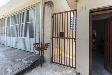 Casa para alugar com 70m², 2 quartos e sem vaga Casa para alugar com 70m², 2 quartos e sem vagaFachada
