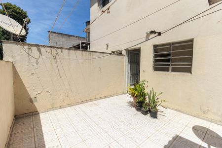 Casa para alugar com 70m², 2 quartos e sem vaga Casa para alugar com 70m², 2 quartos e sem vagaQuintal - Área de serviço