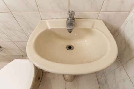 Casa para alugar com 70m², 2 quartos e sem vaga Casa para alugar com 70m², 2 quartos e sem vagaBanheiro