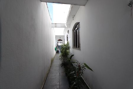 Casa à venda com 209m², 3 quartos e 7 vagasCorredor Lateral