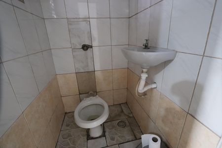 Casa à venda com 209m², 3 quartos e 7 vagasBanheiro de serviço