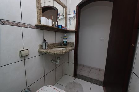 Casa à venda com 209m², 3 quartos e 7 vagasBanheiro Social