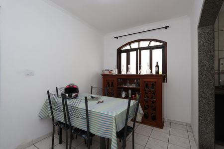 Casa à venda com 209m², 3 quartos e 7 vagasCopa