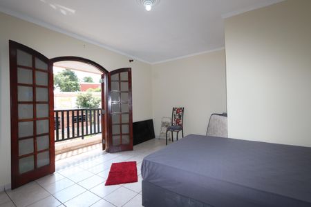 Casa à venda com 209m², 3 quartos e 7 vagasQuarto 2