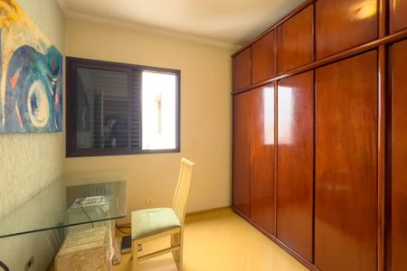 Apartamento à venda com 93m², 3 quartos e 1 vagaQuarto 2
