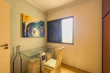 Apartamento à venda com 93m², 3 quartos e 1 vagaQuarto 2