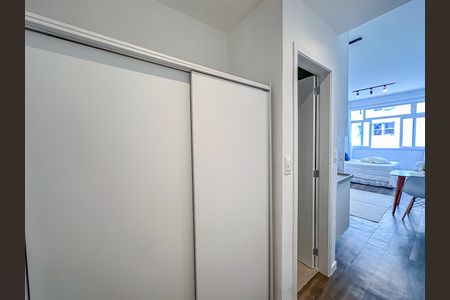 Studio à venda com 32m², 1 quarto e sem vaga