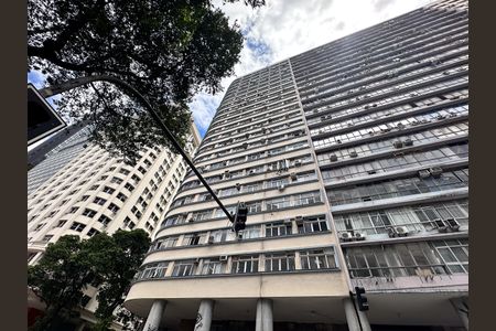 Studio à venda com 32m², 1 quarto e sem vaga