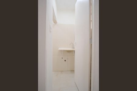 Casa para alugar com 100m², 2 quartos e 2 vagasBanheiro Social