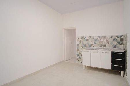 Casa para alugar com 100m², 2 quartos e 2 vagasCozinha