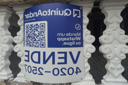 Casa à venda com 198m², 4 quartos e 2 vagas Casa à venda com 198m², 4 quartos e 2 vagasPlaca