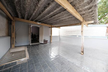 Casa à venda com 198m², 4 quartos e 2 vagasVaranda do Quarto 2