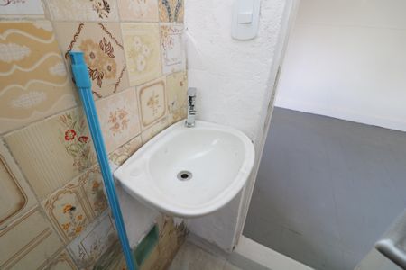 Casa para alugar com 145m², 4 quartos e 2 vagasBanheiro Social