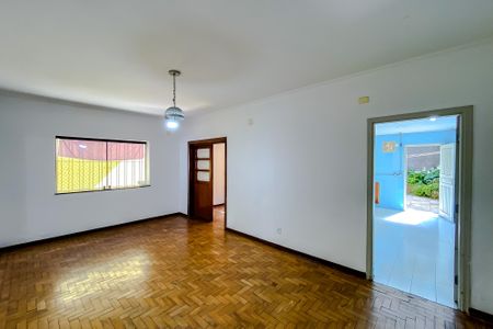 Casa para alugar com 256m², 3 quartos e 2 vagas Casa para alugar com 256m², 3 quartos e 2 vagasSala de Jantar