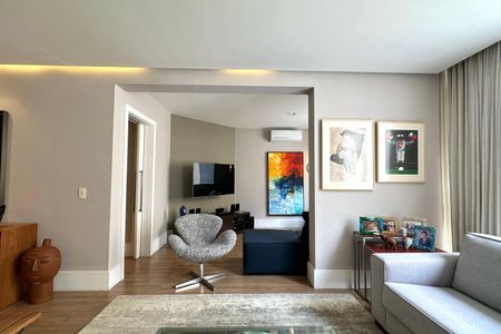 Apartamento à venda com 137m², 3 quartos e 1 vaga Apartamento à venda com 137m², 3 quartos e 1 vagaSala