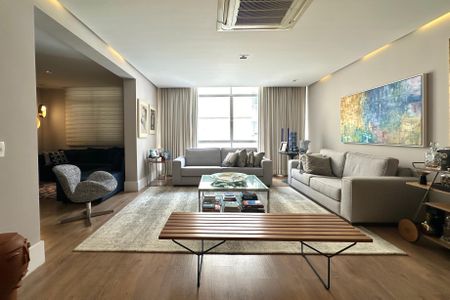 Apartamento à venda com 137m², 3 quartos e 1 vaga Apartamento à venda com 137m², 3 quartos e 1 vagaSala