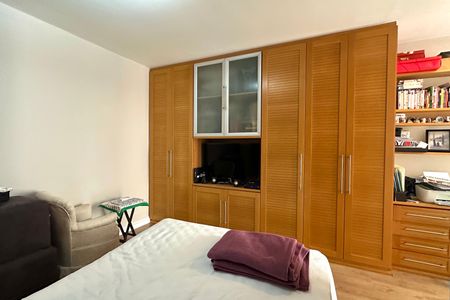 Apartamento à venda com 137m², 3 quartos e 1 vaga Apartamento à venda com 137m², 3 quartos e 1 vagaQuarto