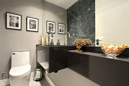 Apartamento à venda com 137m², 3 quartos e 1 vaga Apartamento à venda com 137m², 3 quartos e 1 vagaLavabo